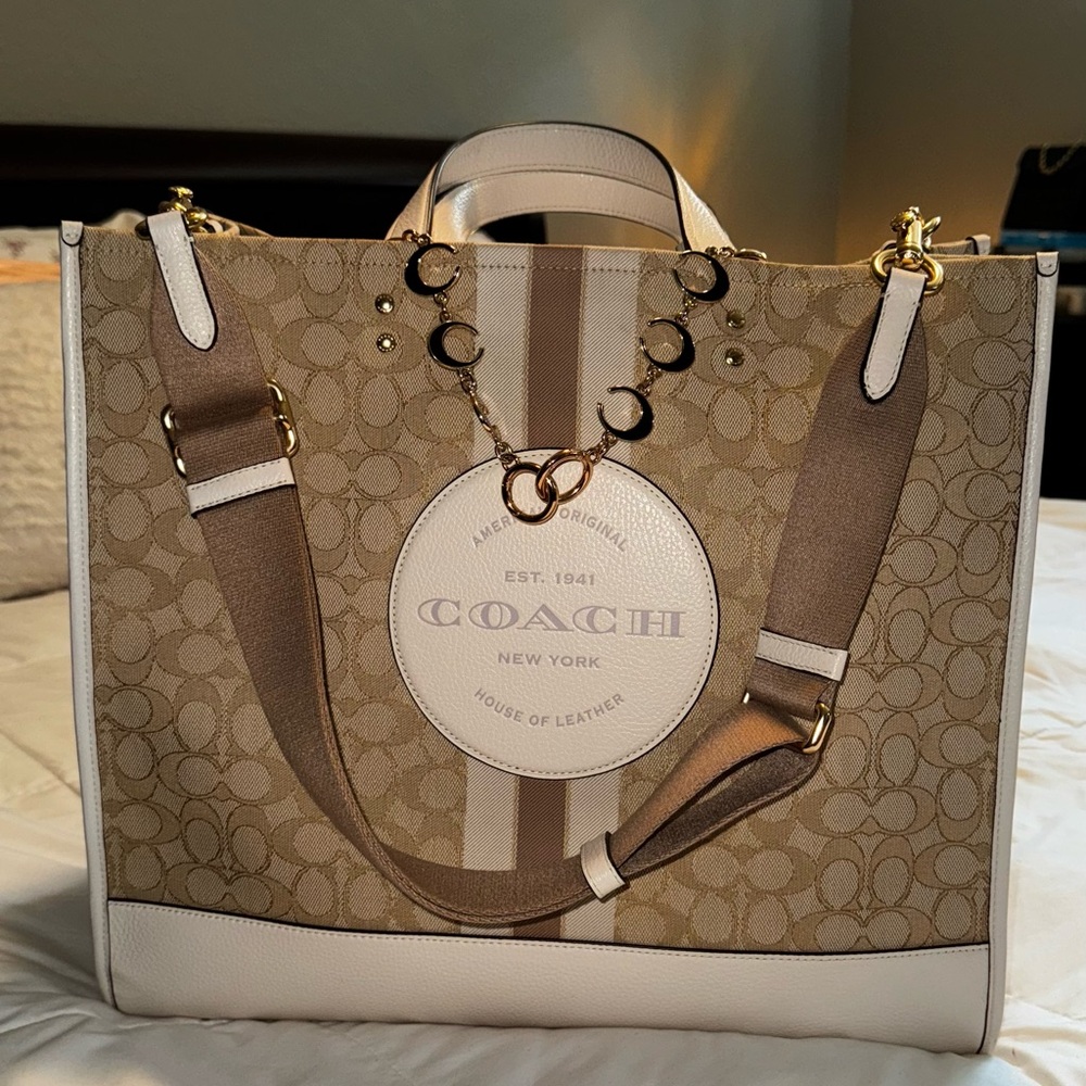 Coach Tote Bag ** original authentic**